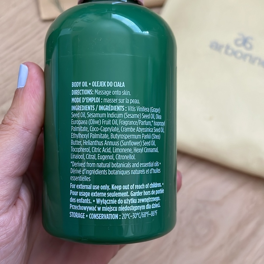 Arbonne Orchid Dust Soft and Smooth gift set - Picture 5 of 10